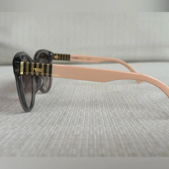 NWOT Fendi Oversized Crystal Grey Sunglasses